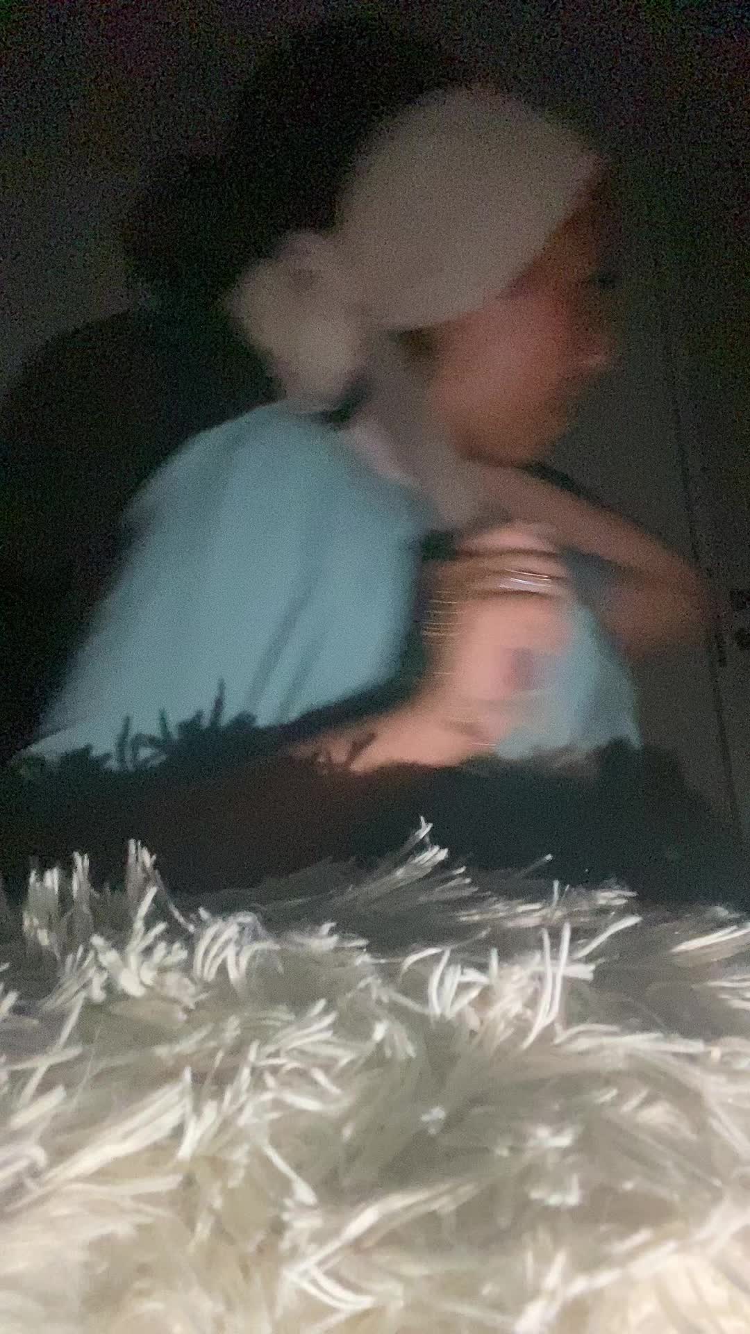 @<33