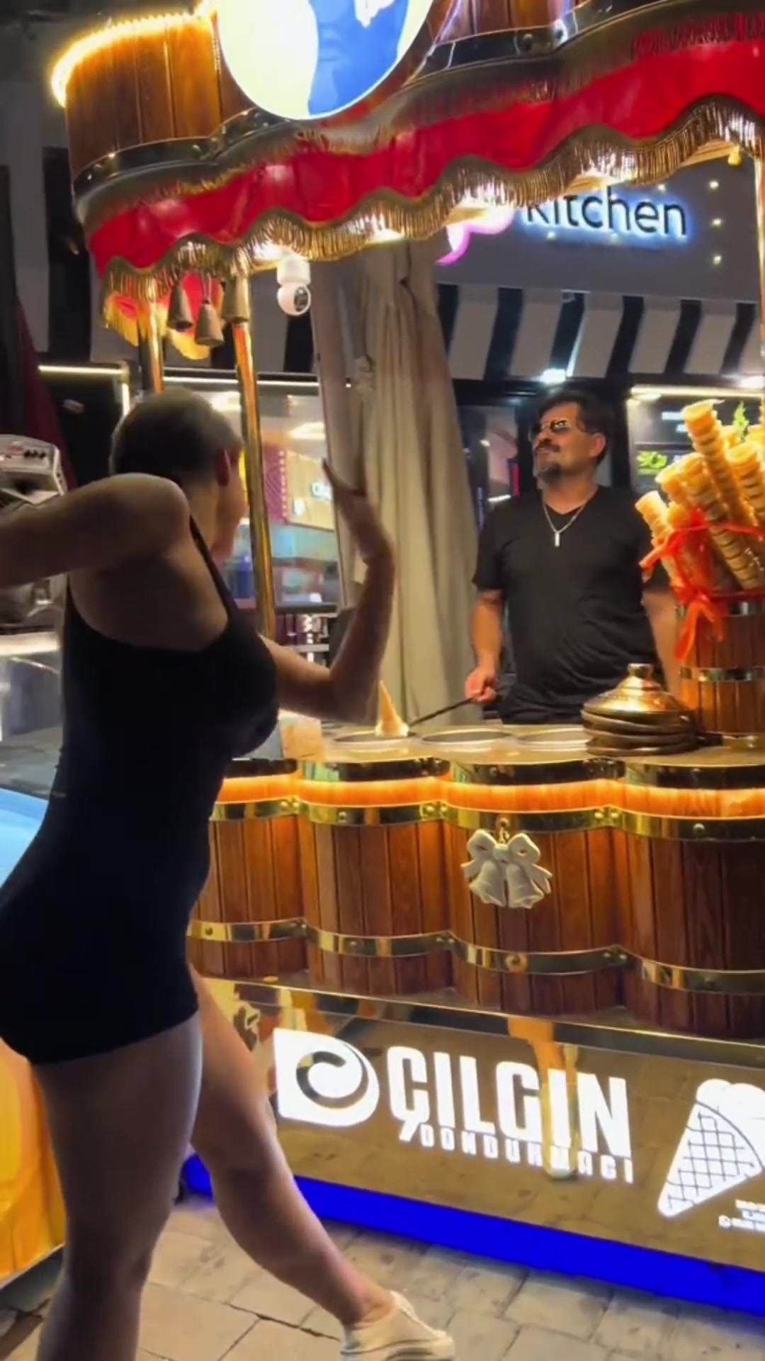 @Çılgın Dondurmacı