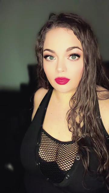 @_velvet_hex