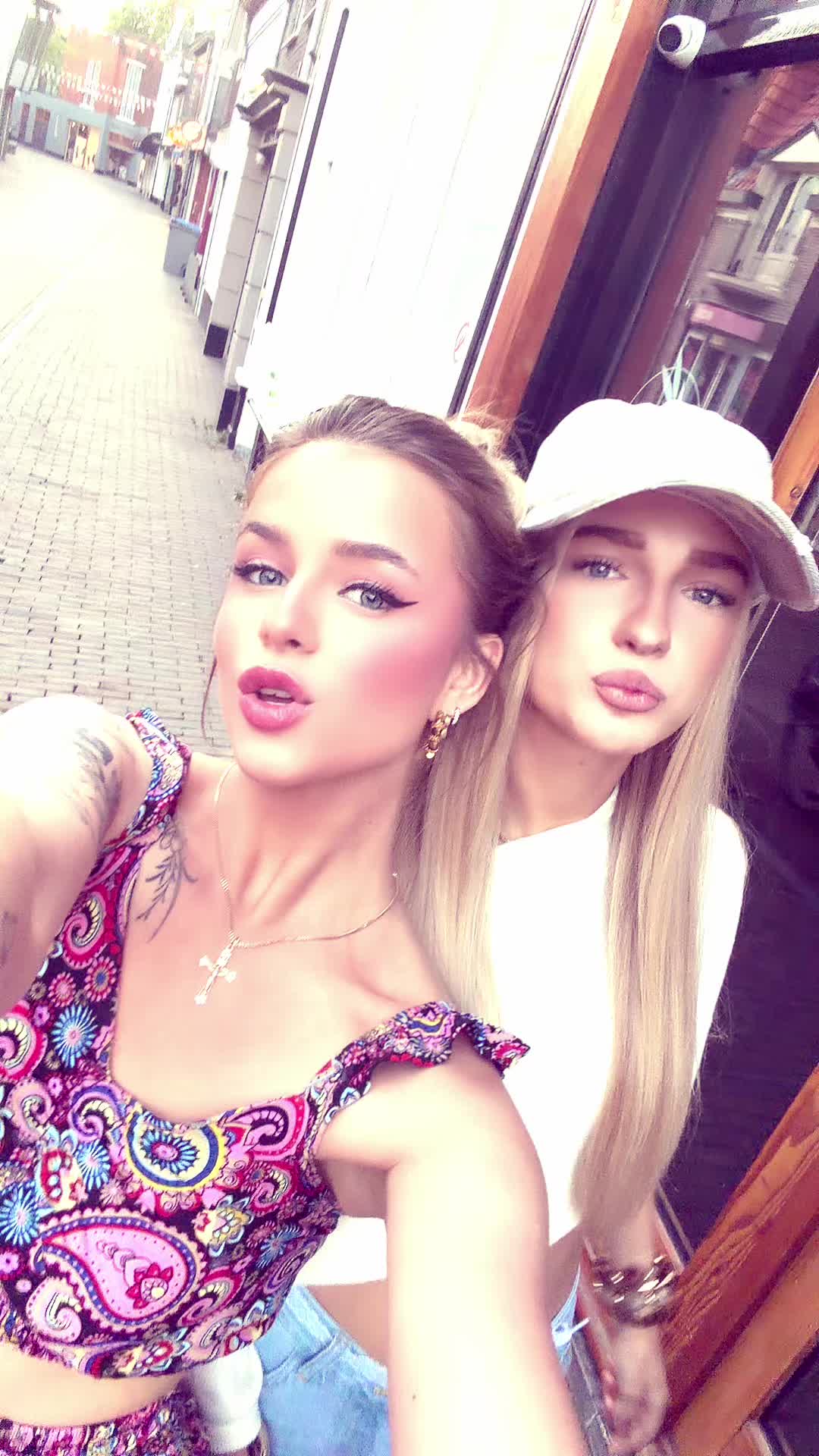 @JOYLIANA