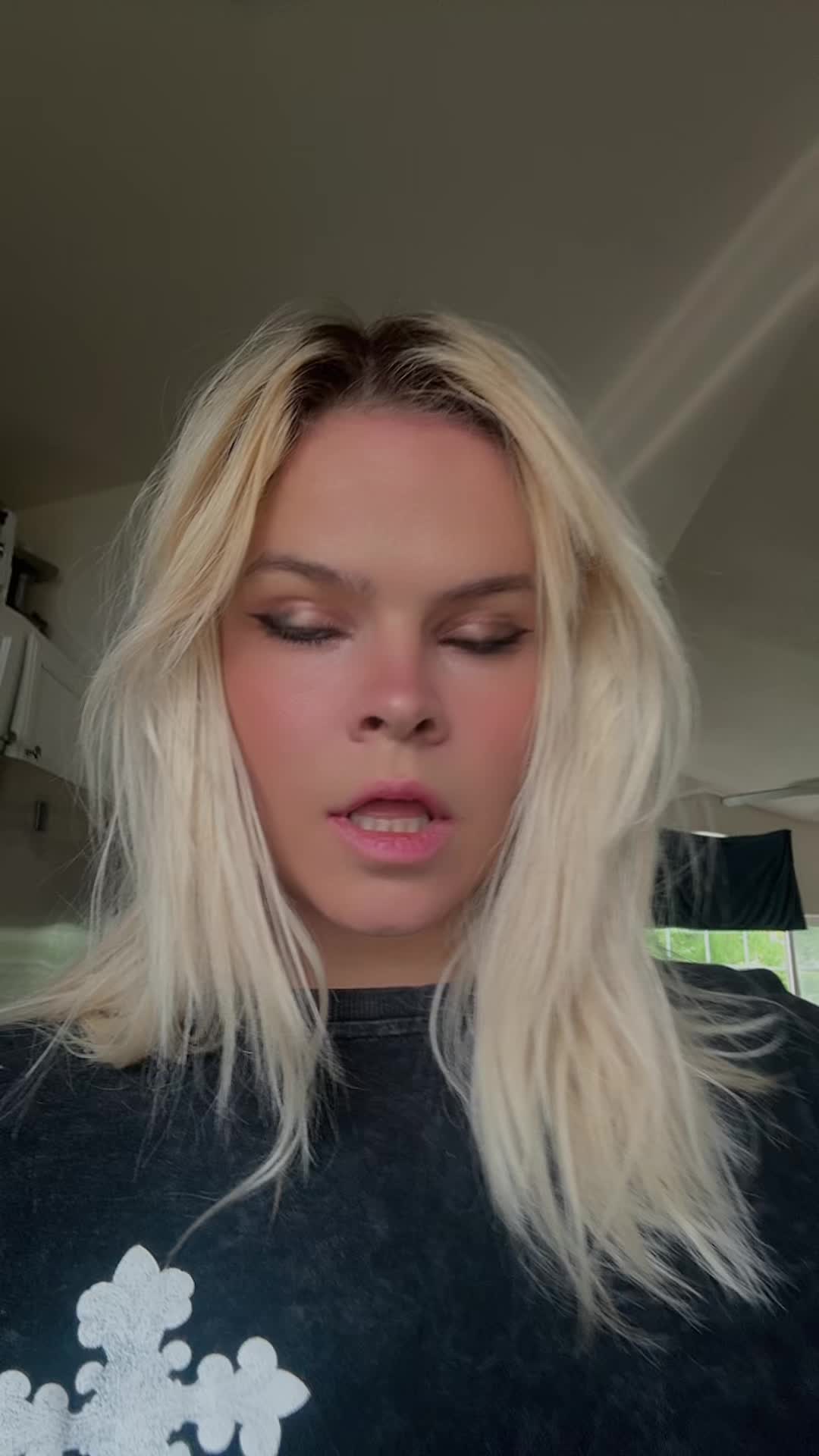 @melalynmonroe