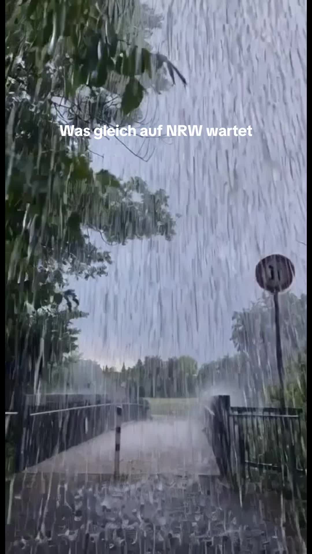 @𝐸min🇦🇿