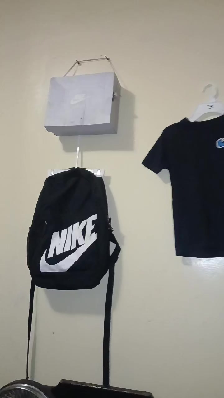 @Nike boys crew