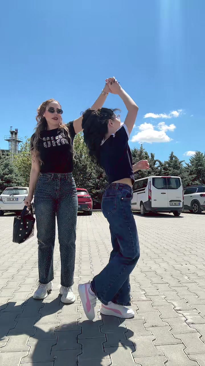 @melodi 🧚🏼&zwj;♀️