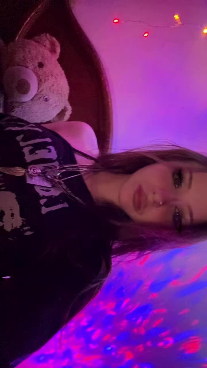 @𝐌𝐚𝐫𝐨:☆