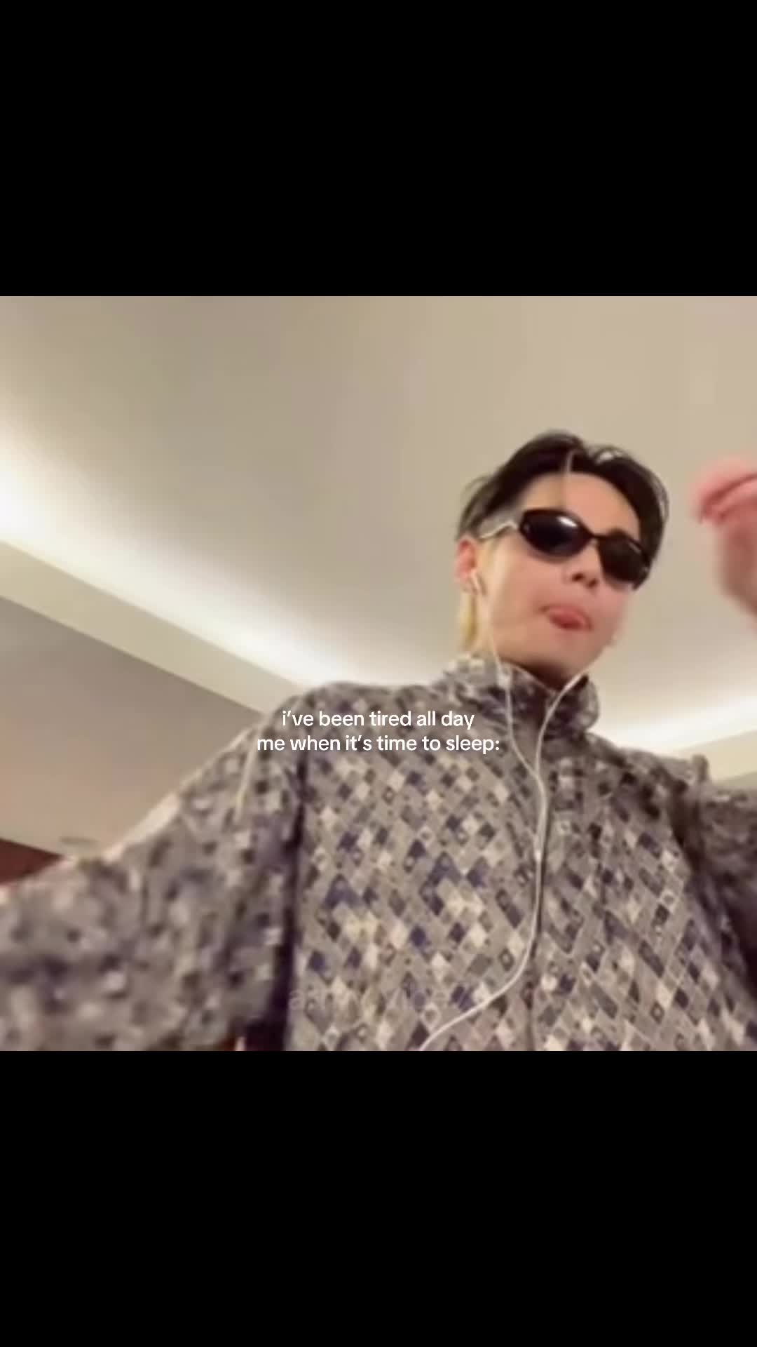 @7
