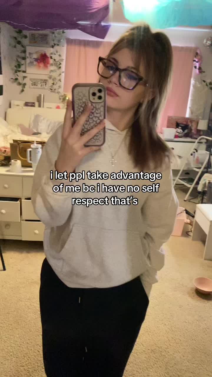 @𝓜🙈
