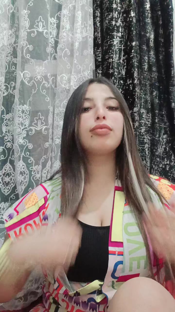 @Nut Ella
