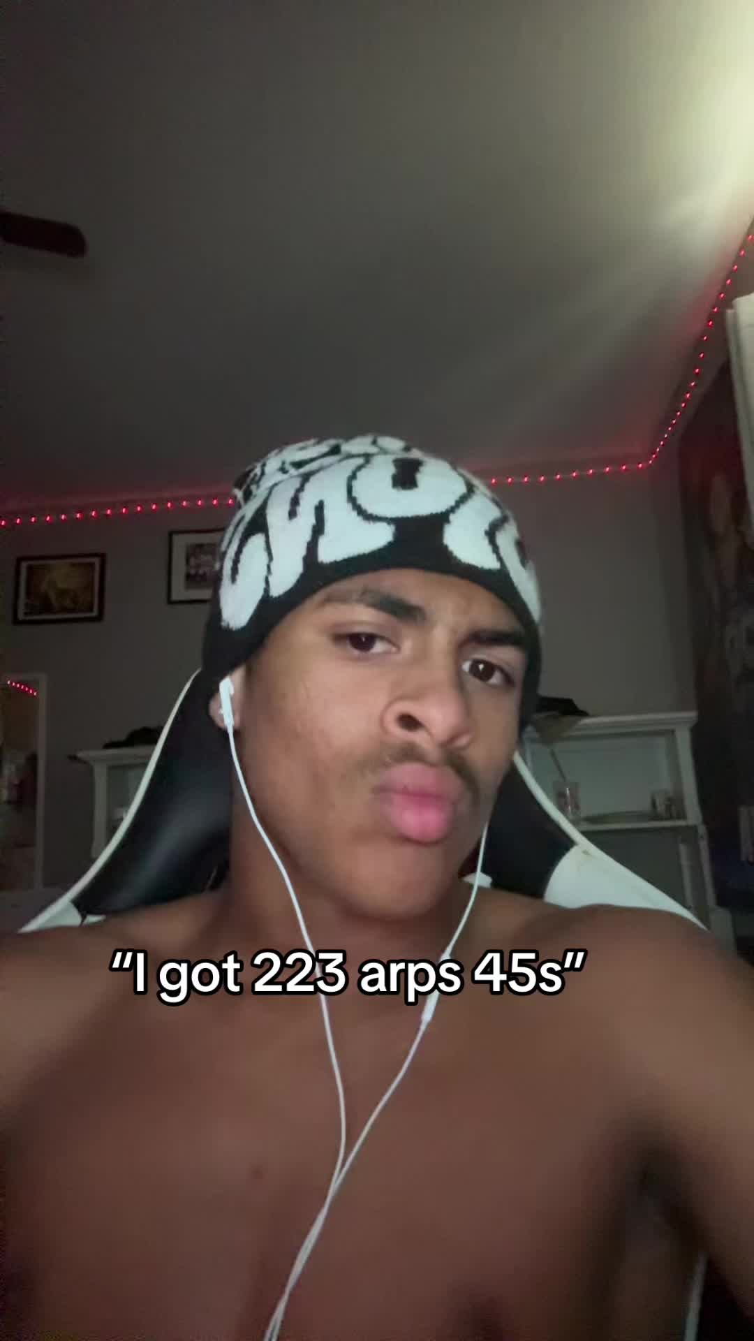 @⃟