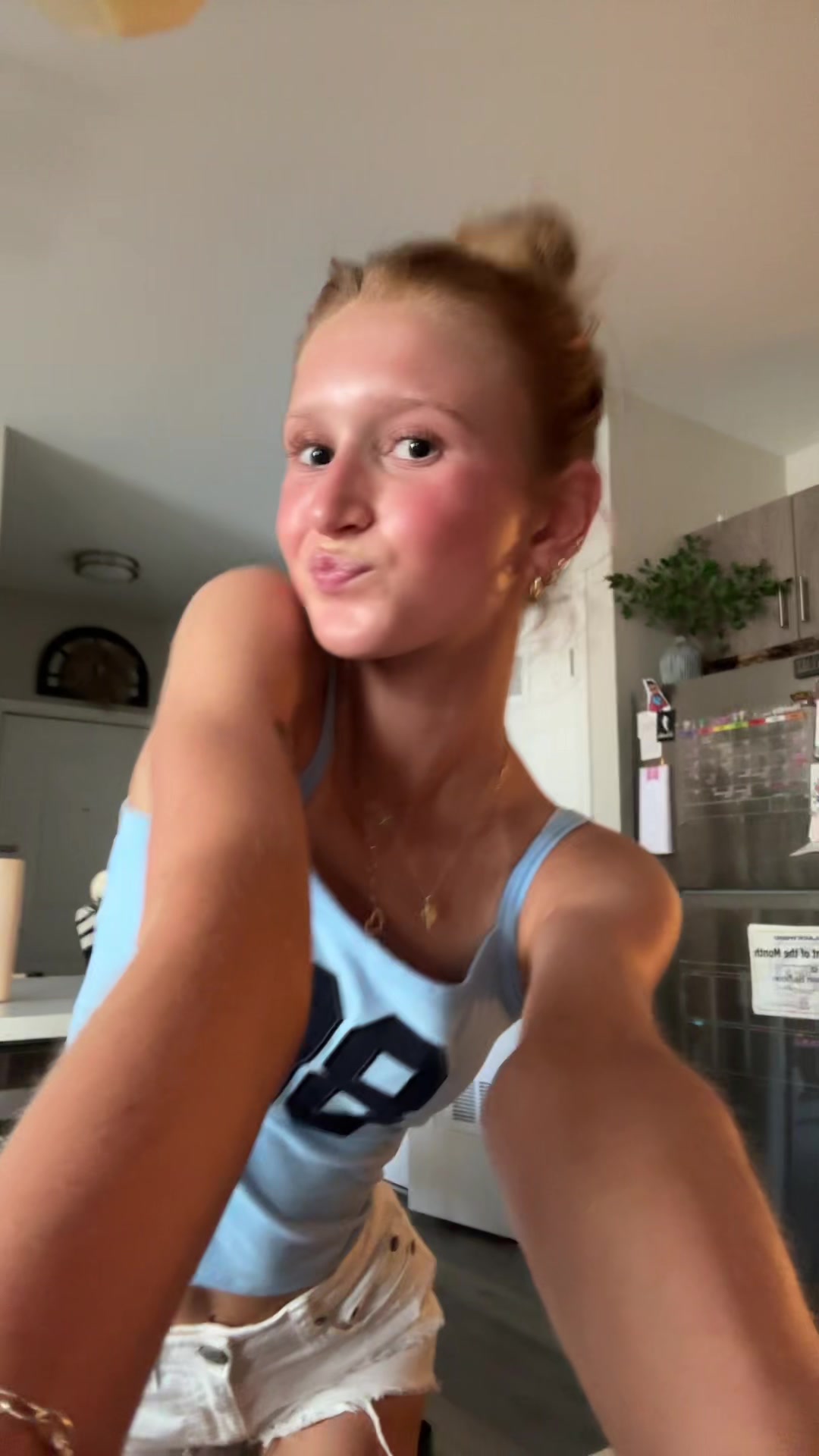 @Ava