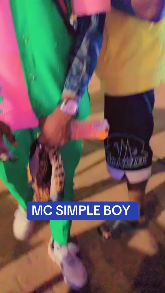 @MC SIMPLE BOY