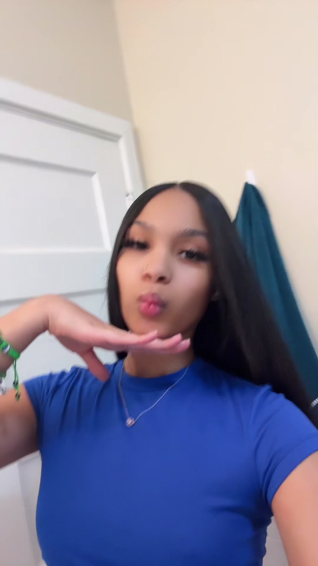 @LizzyB💚
