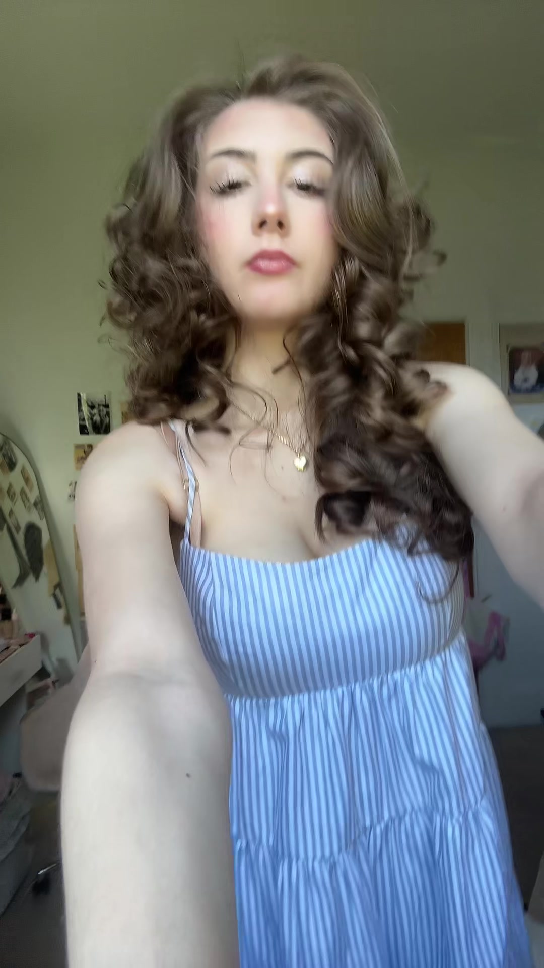 @Ana
