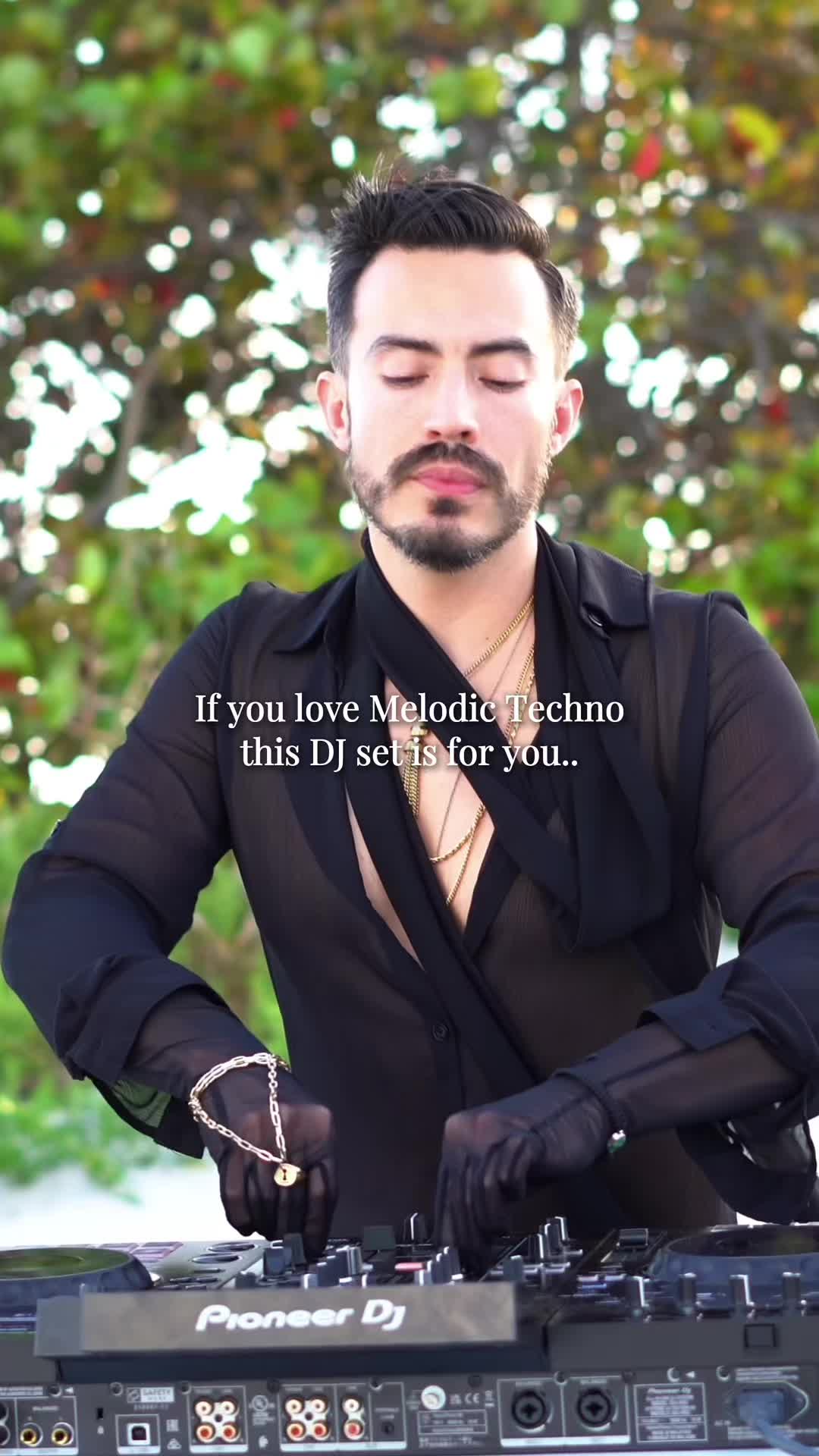 @Christian Corsi