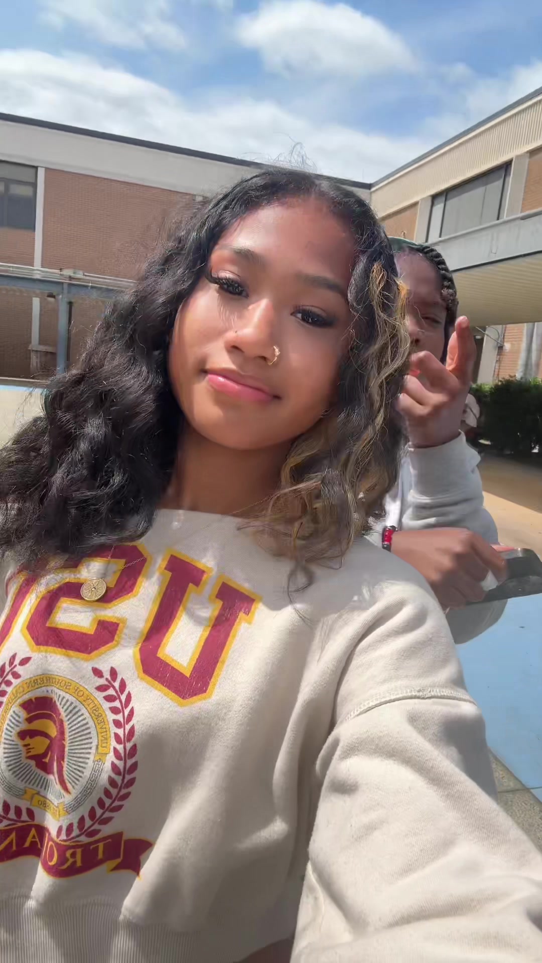 @zu