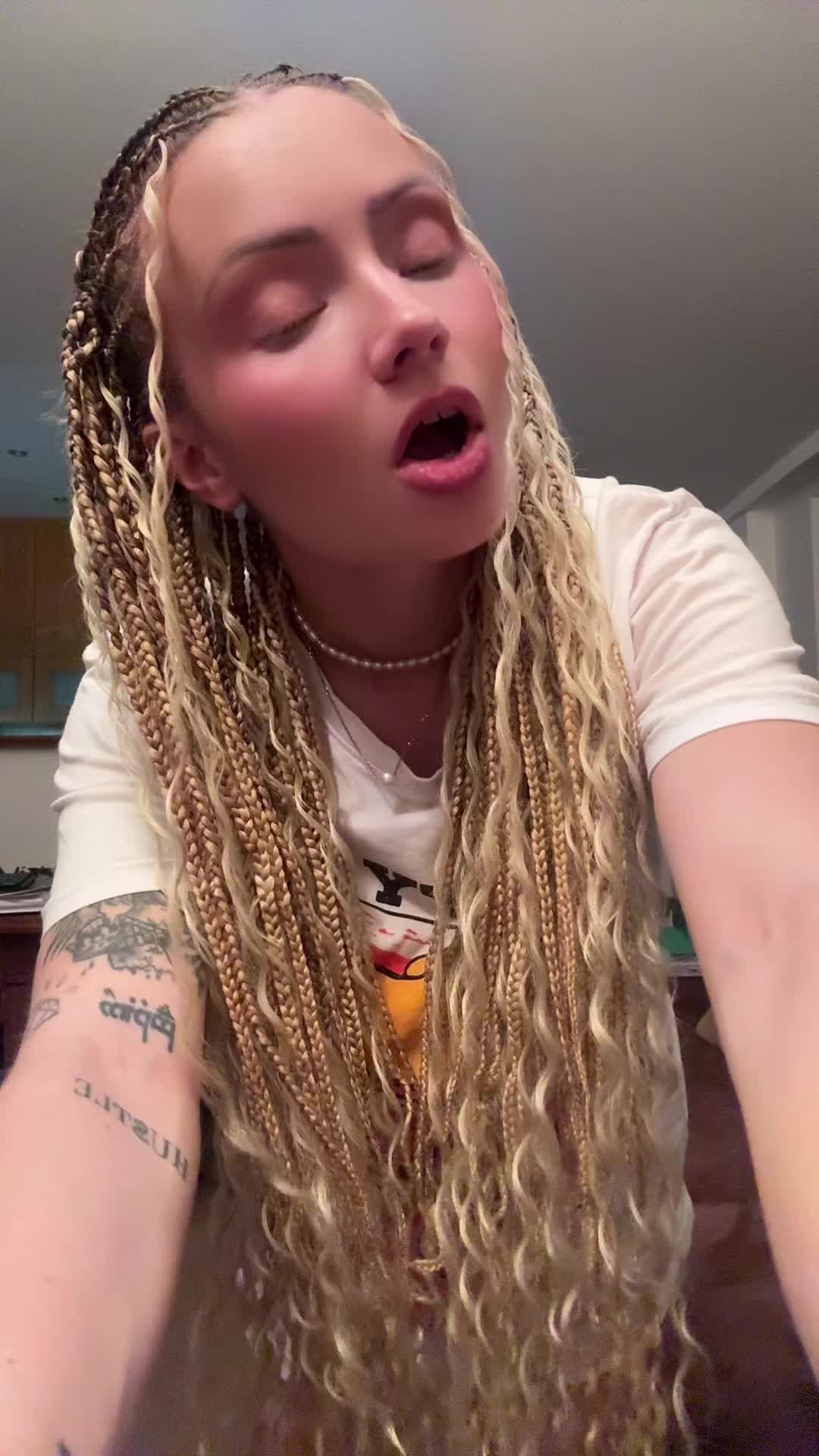 @IG: klaudiome