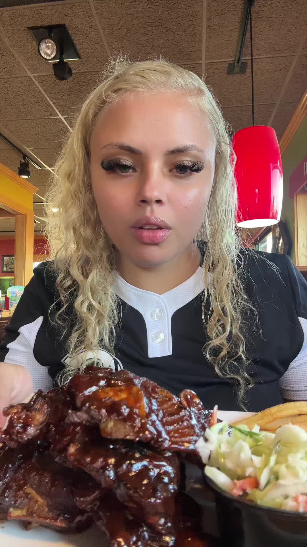 @Taraaa🍽️💺