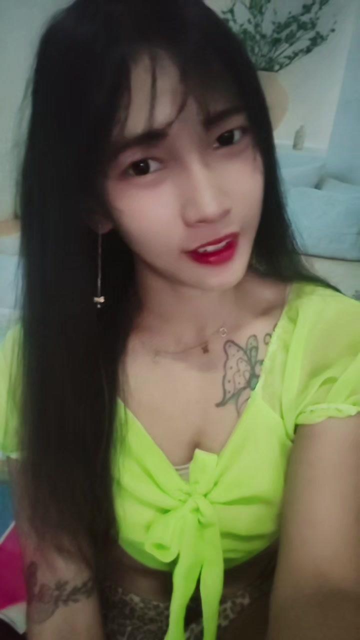 @🌿Kay Thi Khaing🌿(ဖြူးသူလေး)