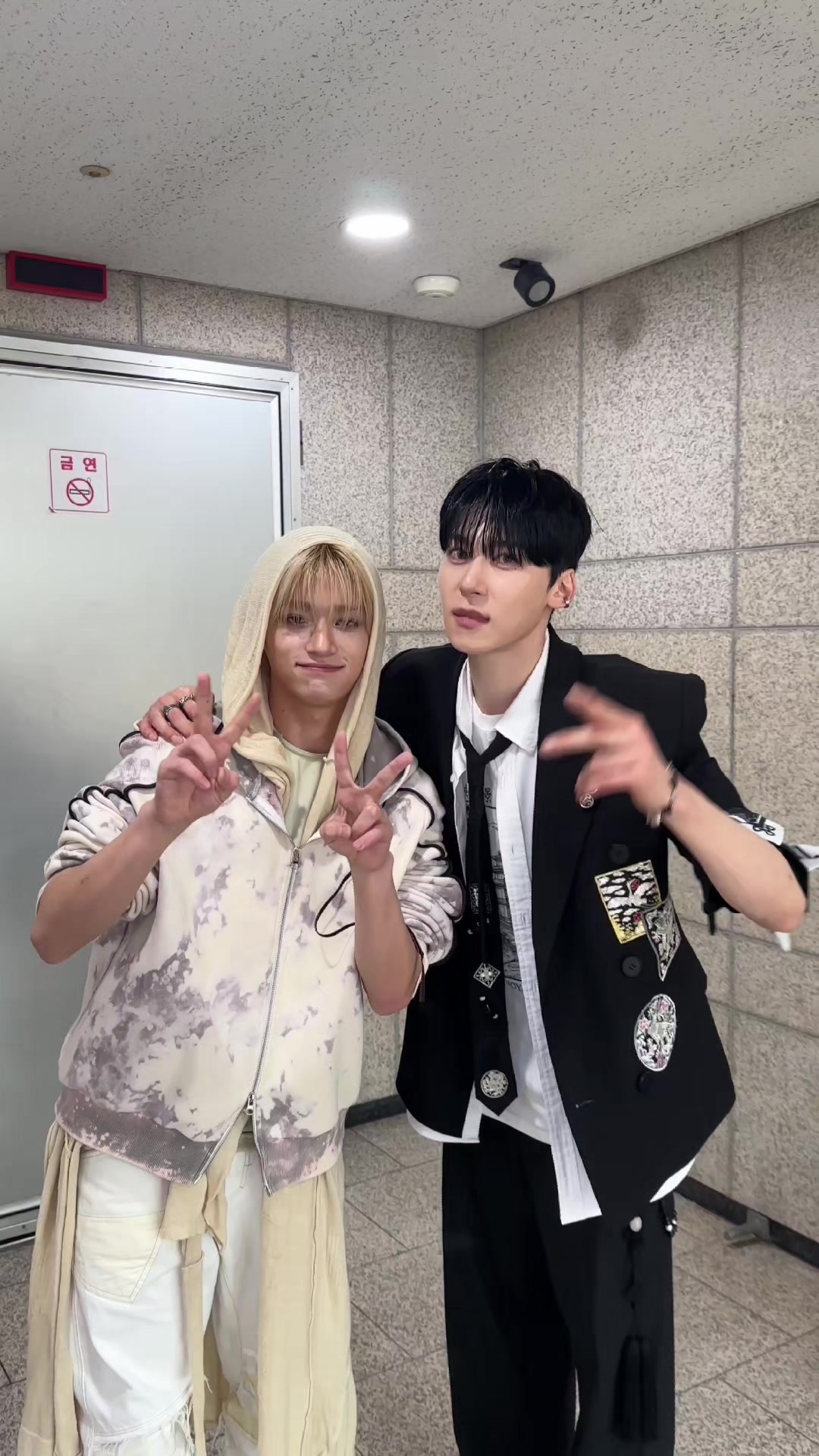 @ONEUS_Official