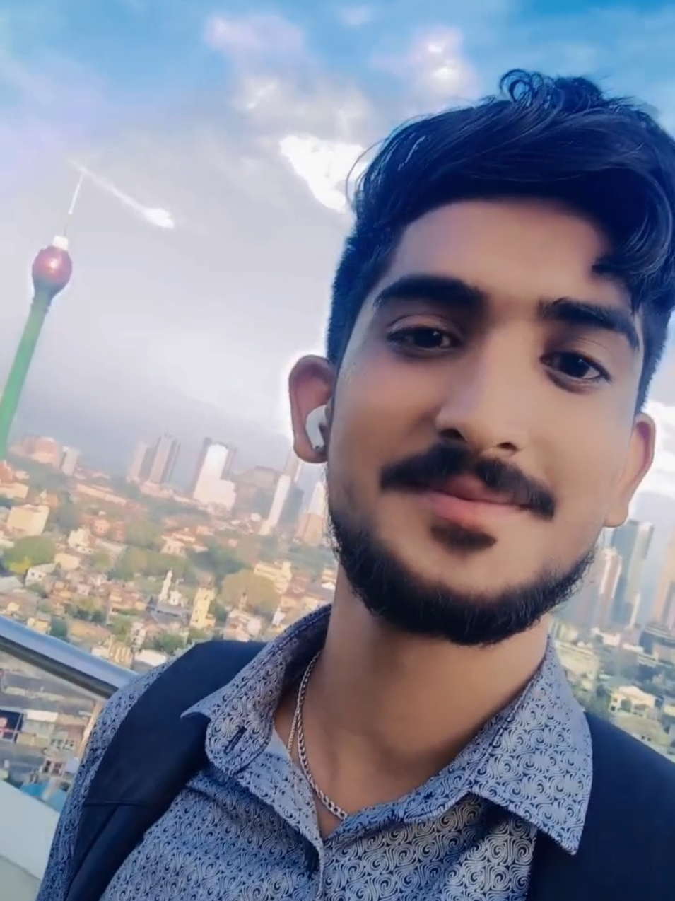 @மலையழகன் சுரா