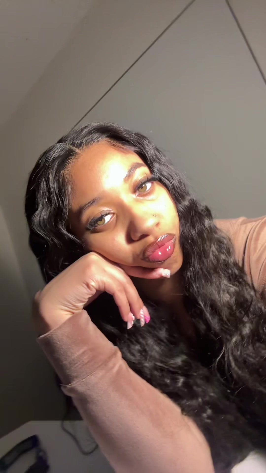@niahh 👩🏽&zwj;🦯