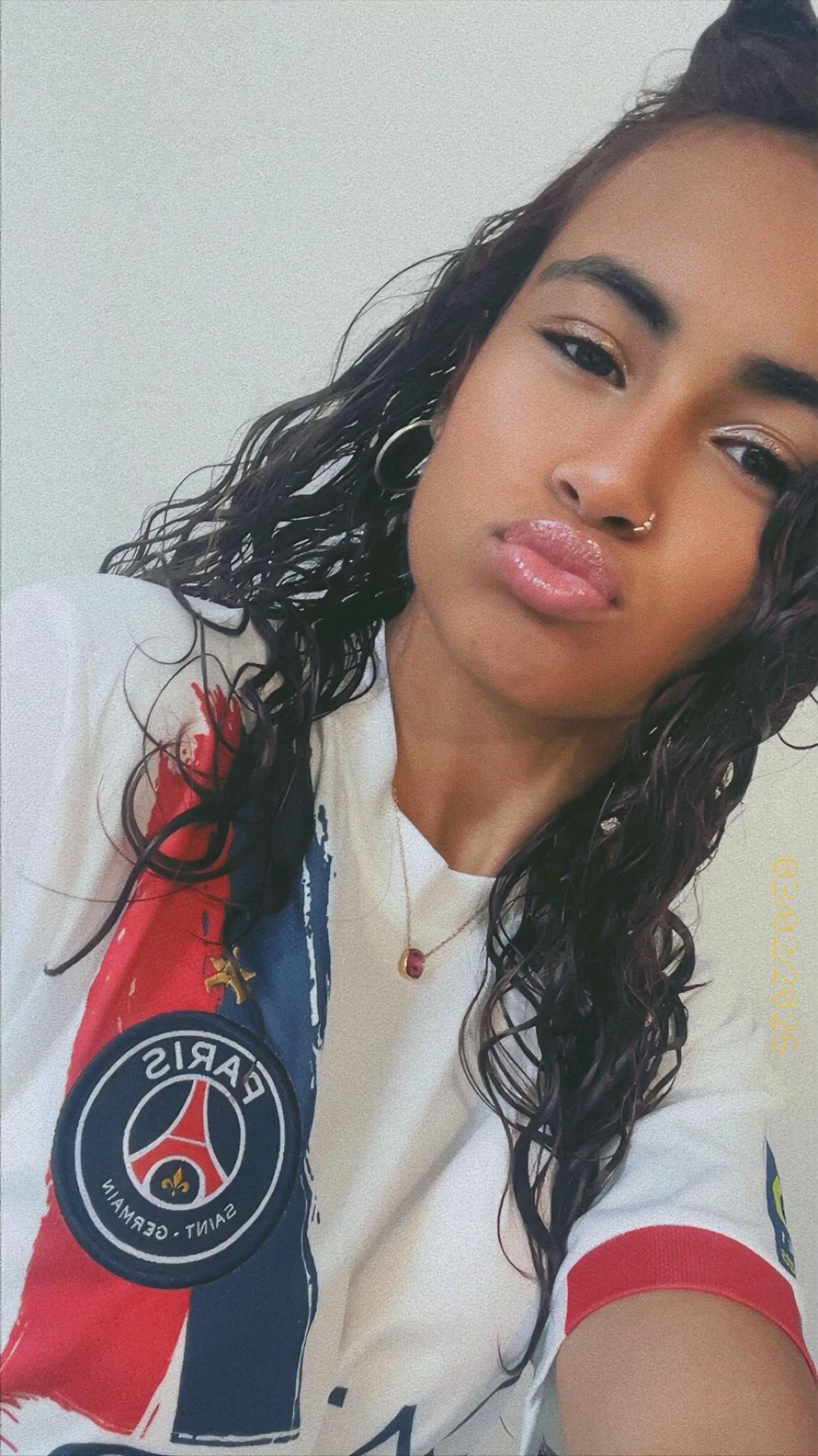 @L&eacute;a&rsquo;🥭🇷🇪