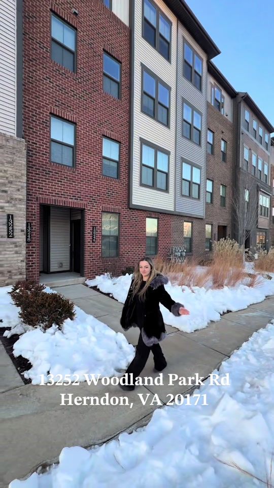 @Alexandra Iamandi, REALTOR&reg;
