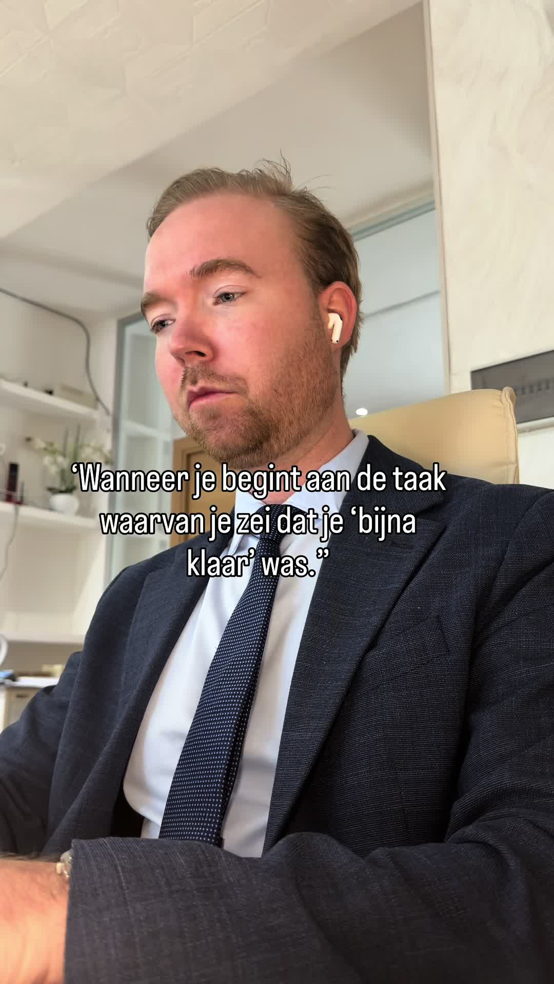 @vanderburgrecht