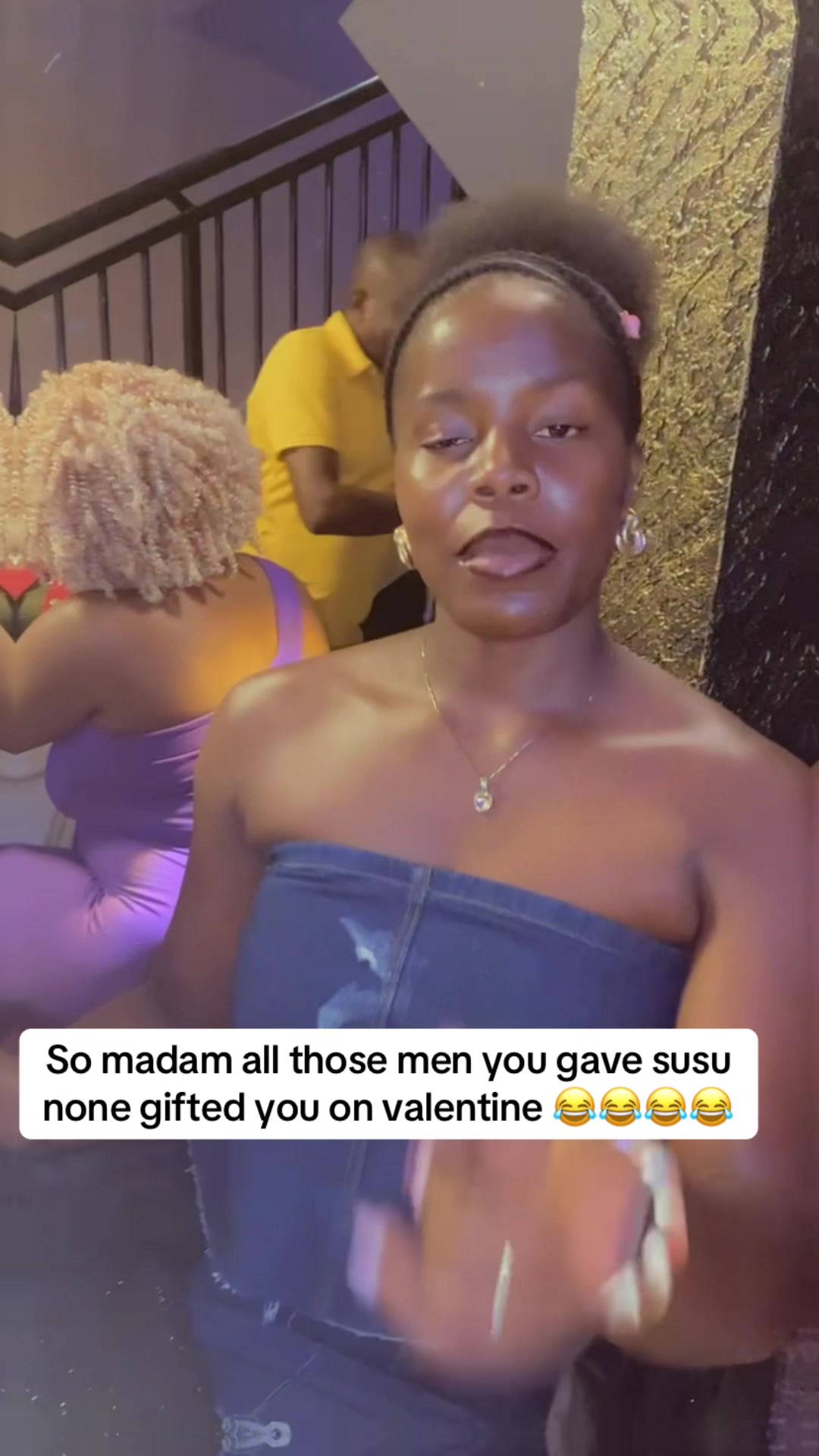 @CAPTION QUEEN 💙