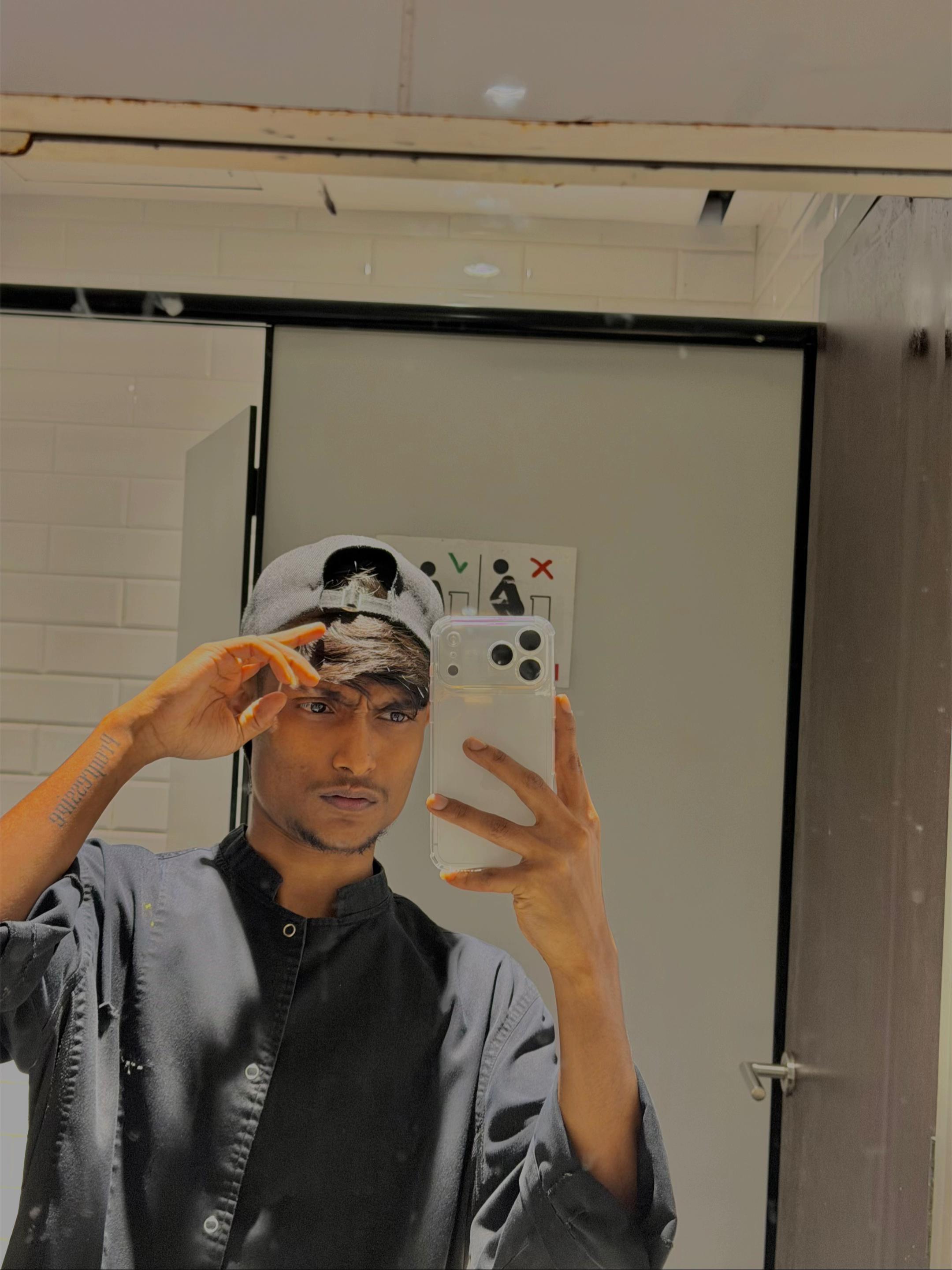 @thushann.n 🇱🇰🇸🇬