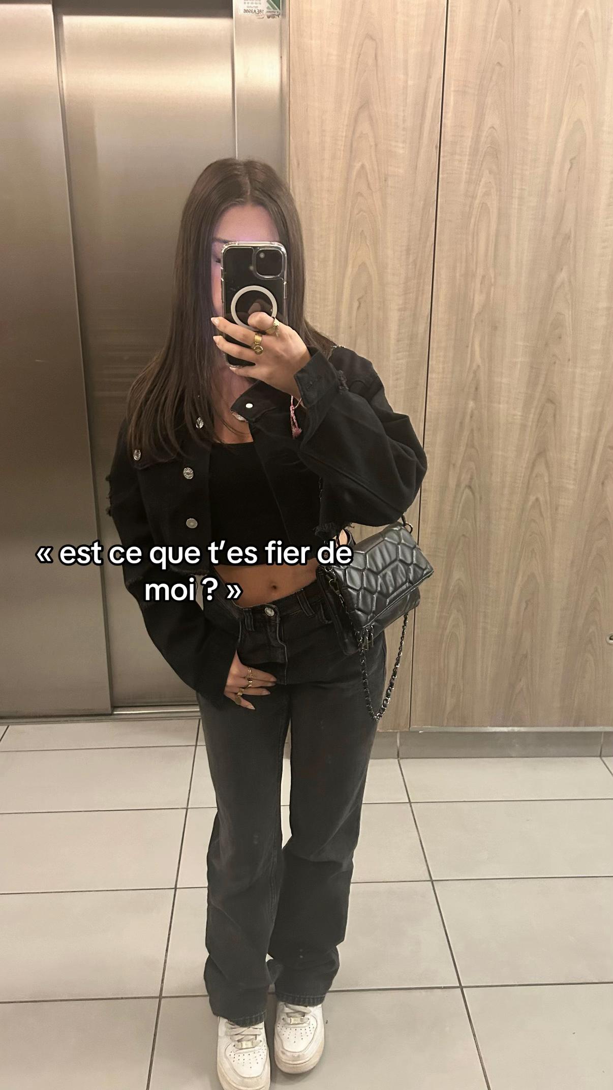 @𝓐𝓷𝓪𝓲𝓼𝓐𝓭𝓵𝓷🪽