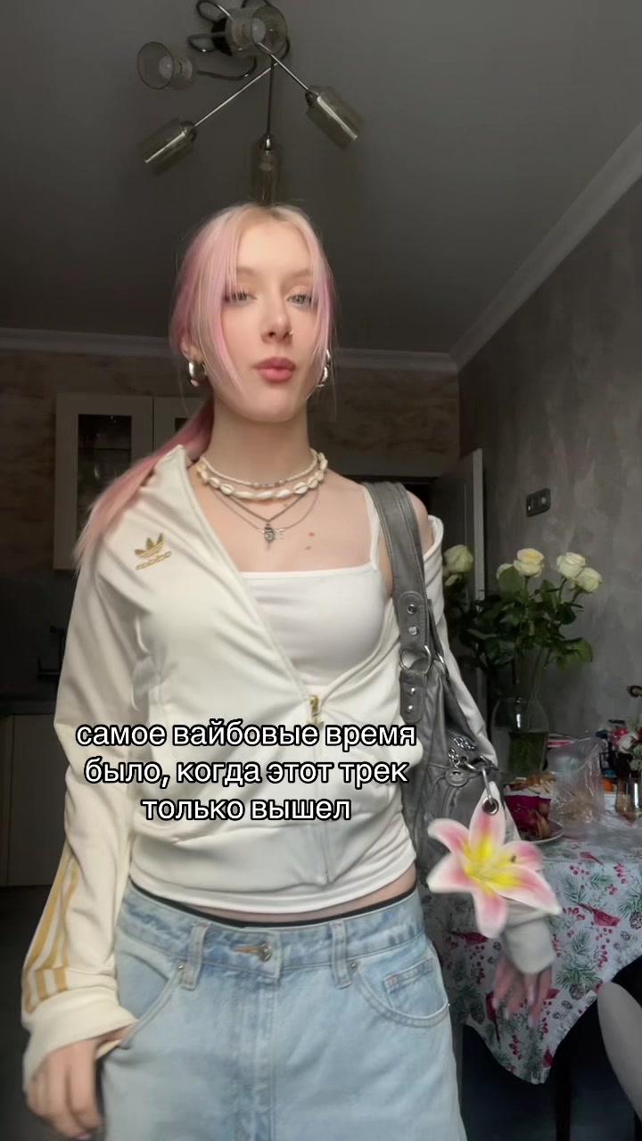 @лара ежевичка 🦇