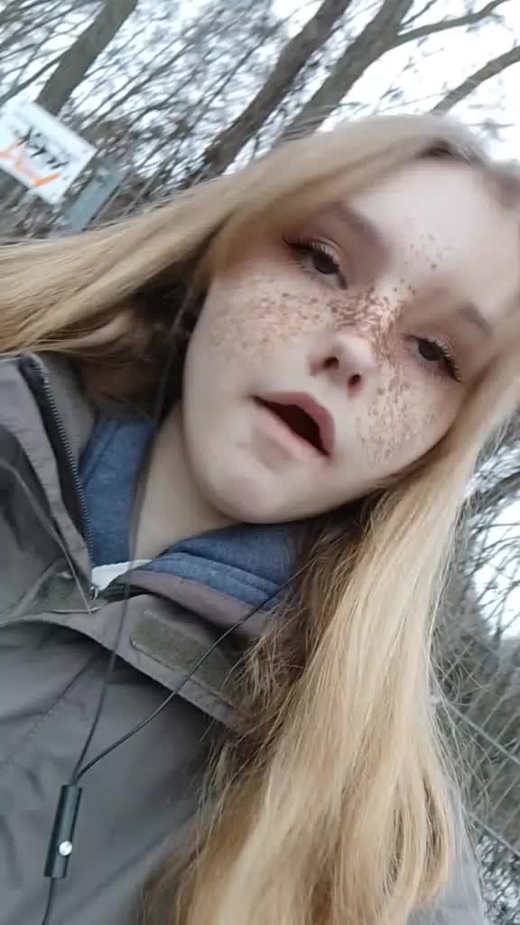 @Emelie