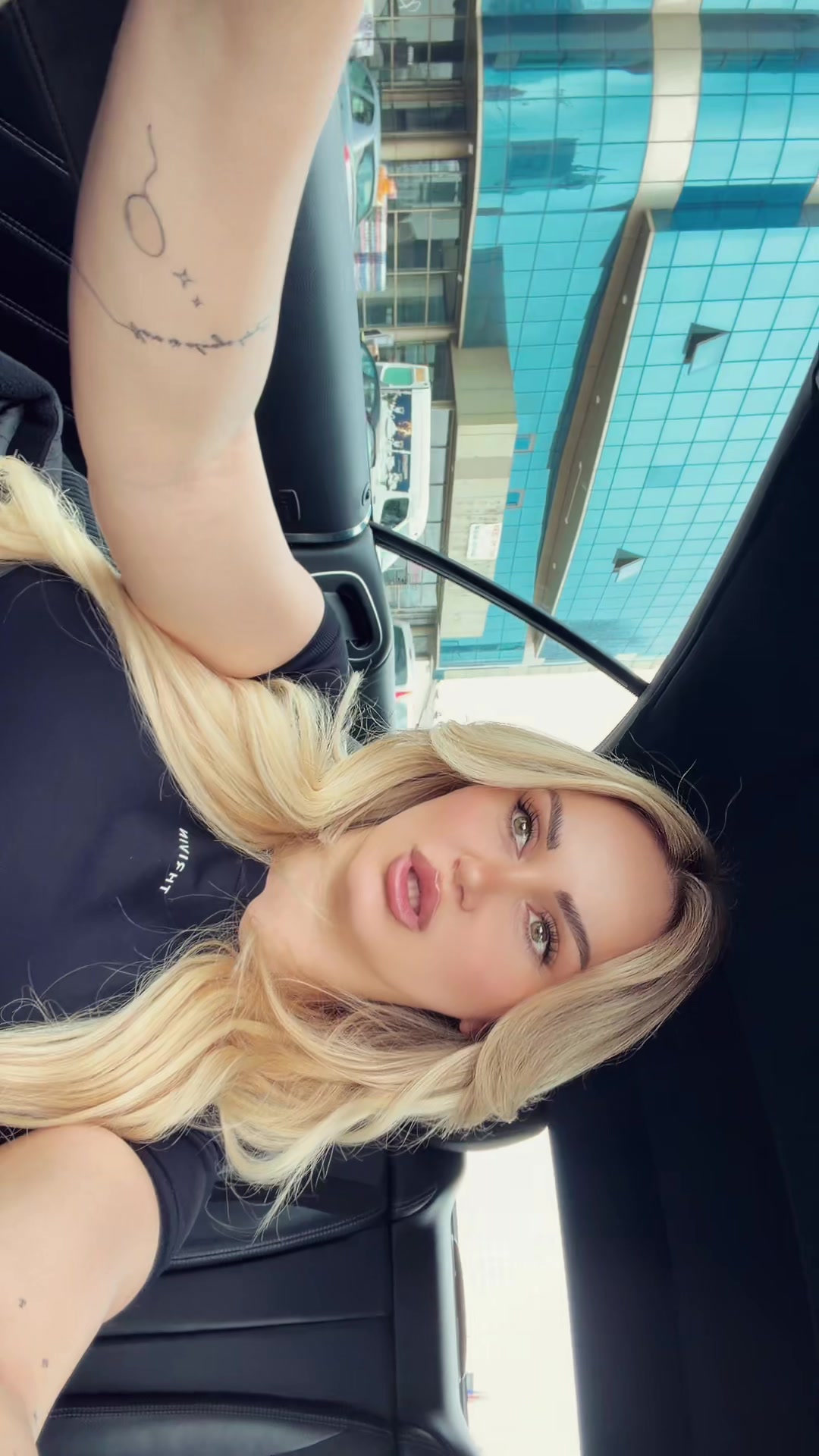 @Kb_anitaa