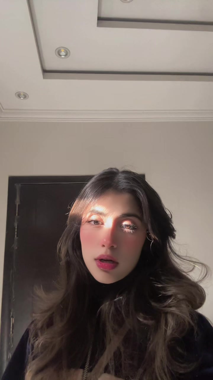 @AyeshEe🌸