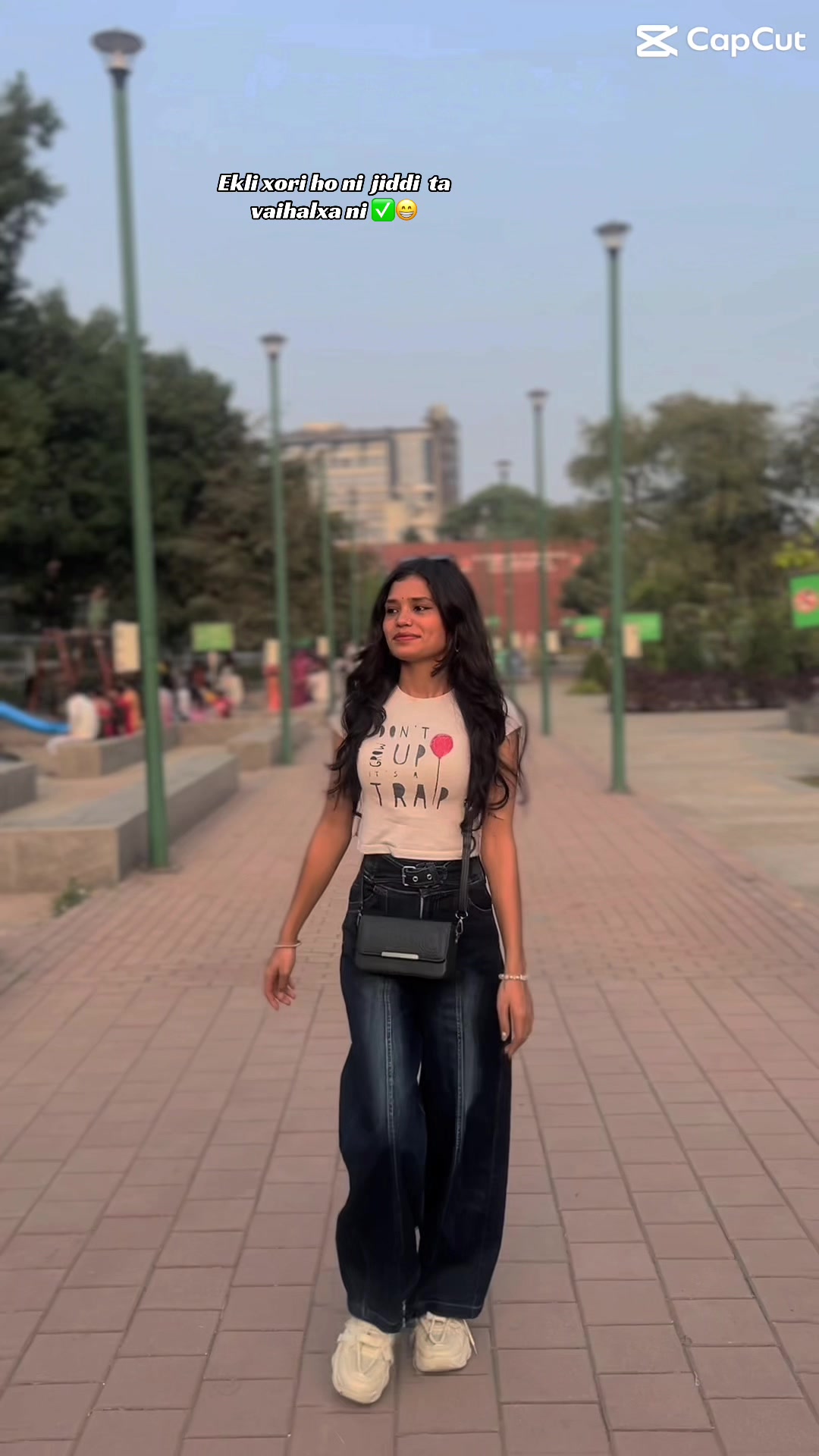 @ऋतु 🦋🖤
