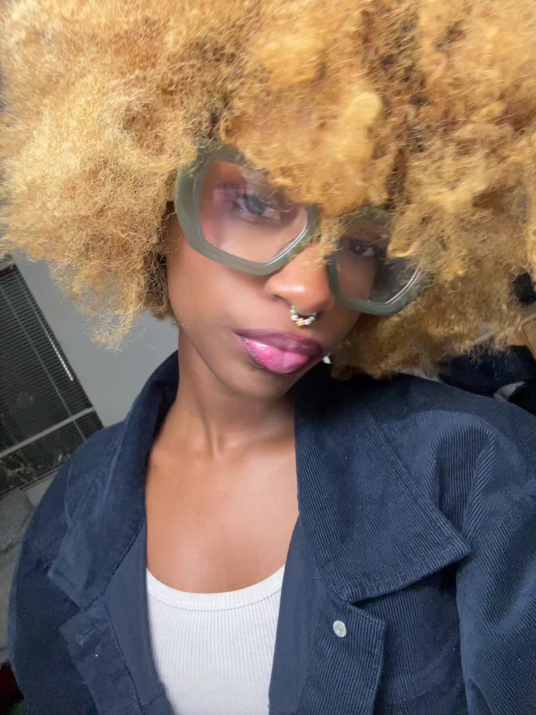 @bxlyxv
