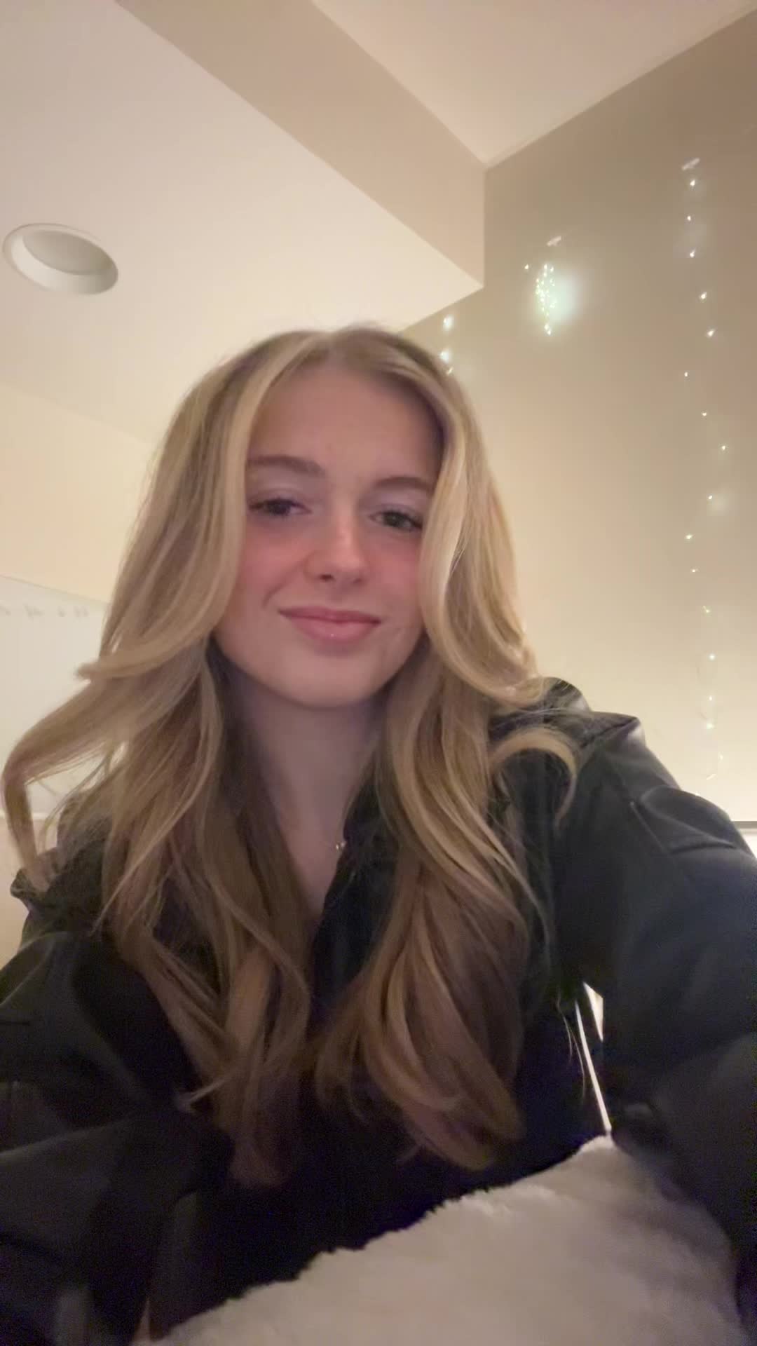 @Ava