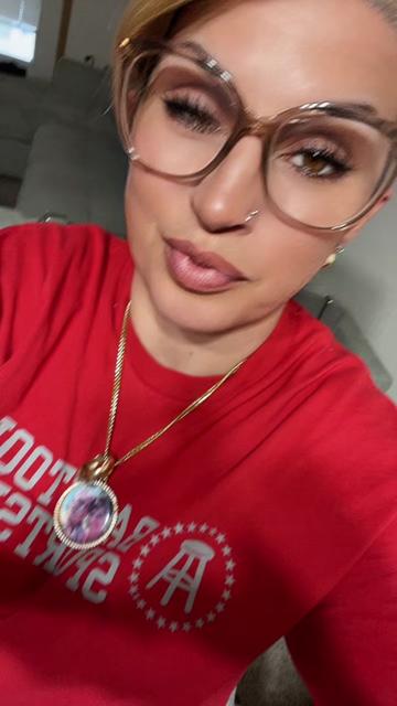 @EyeCandiXoX