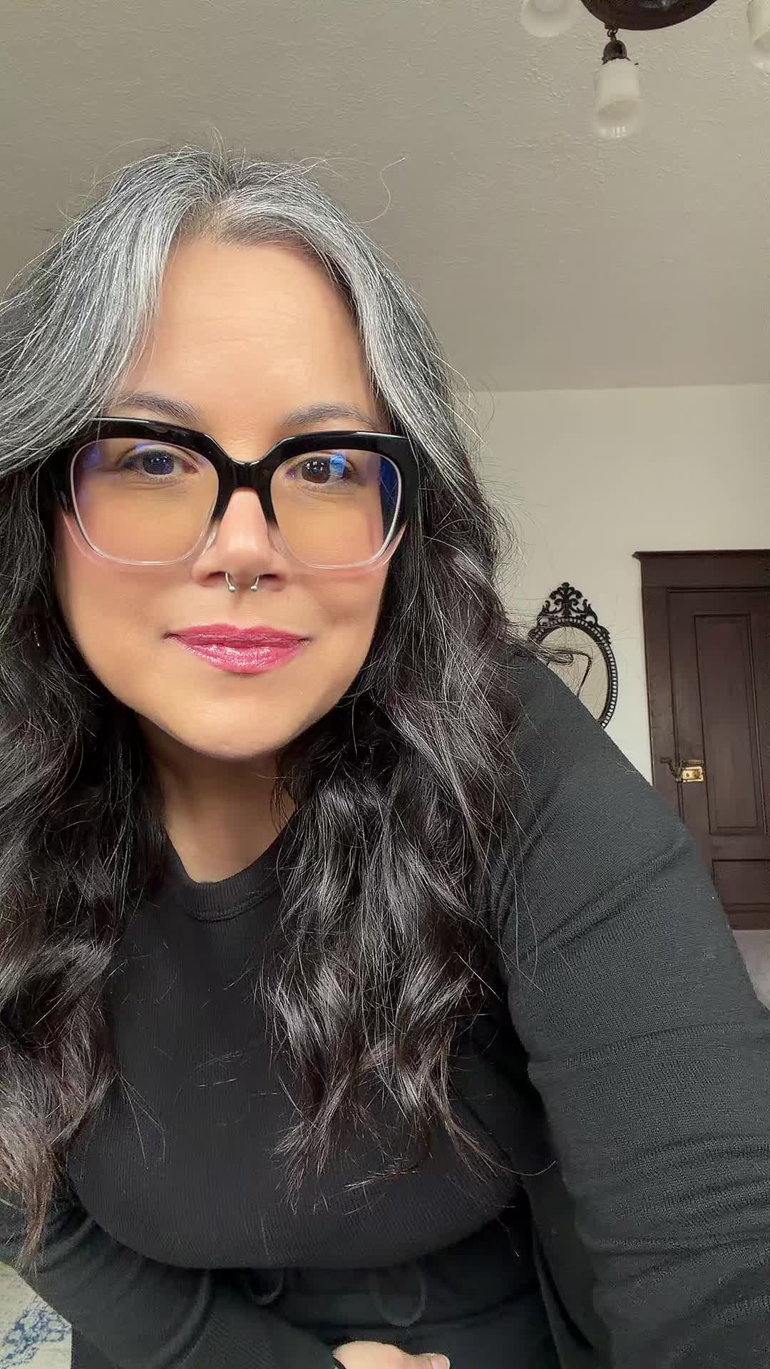 @hello__erika