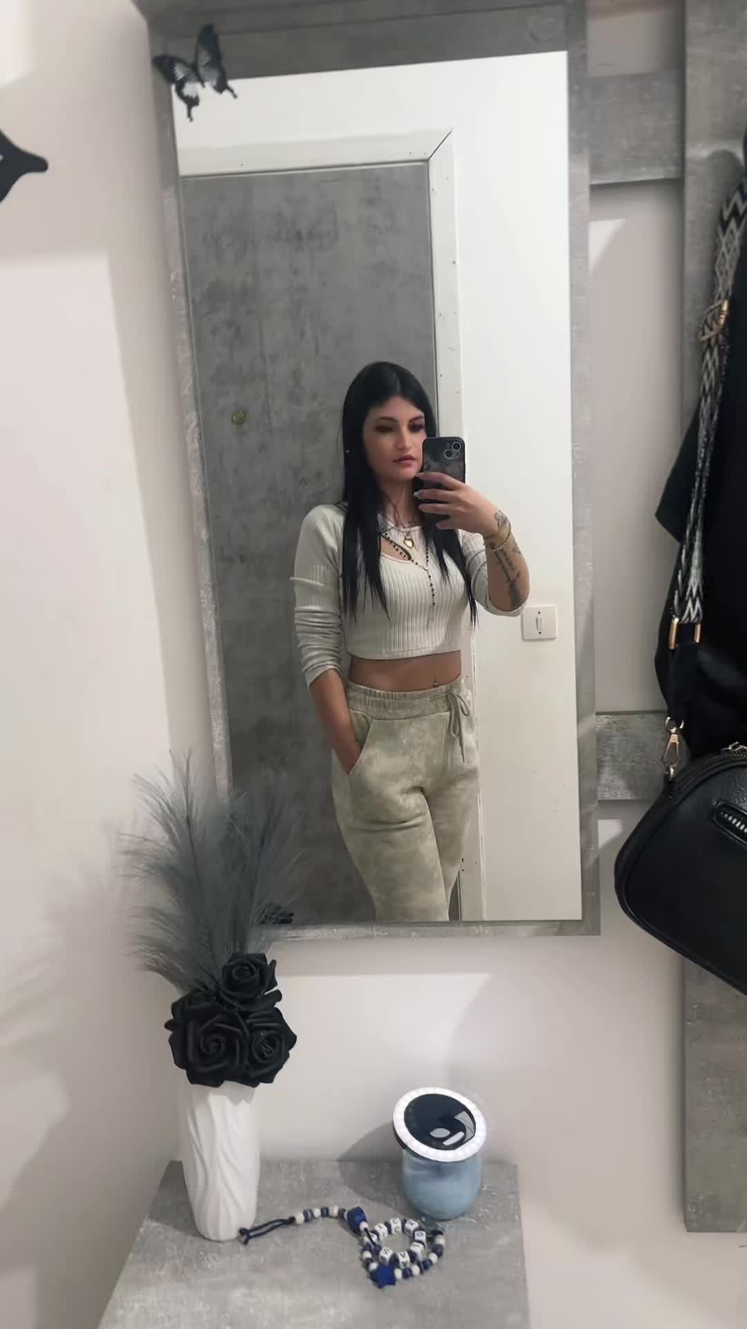 @Jenny🖤
