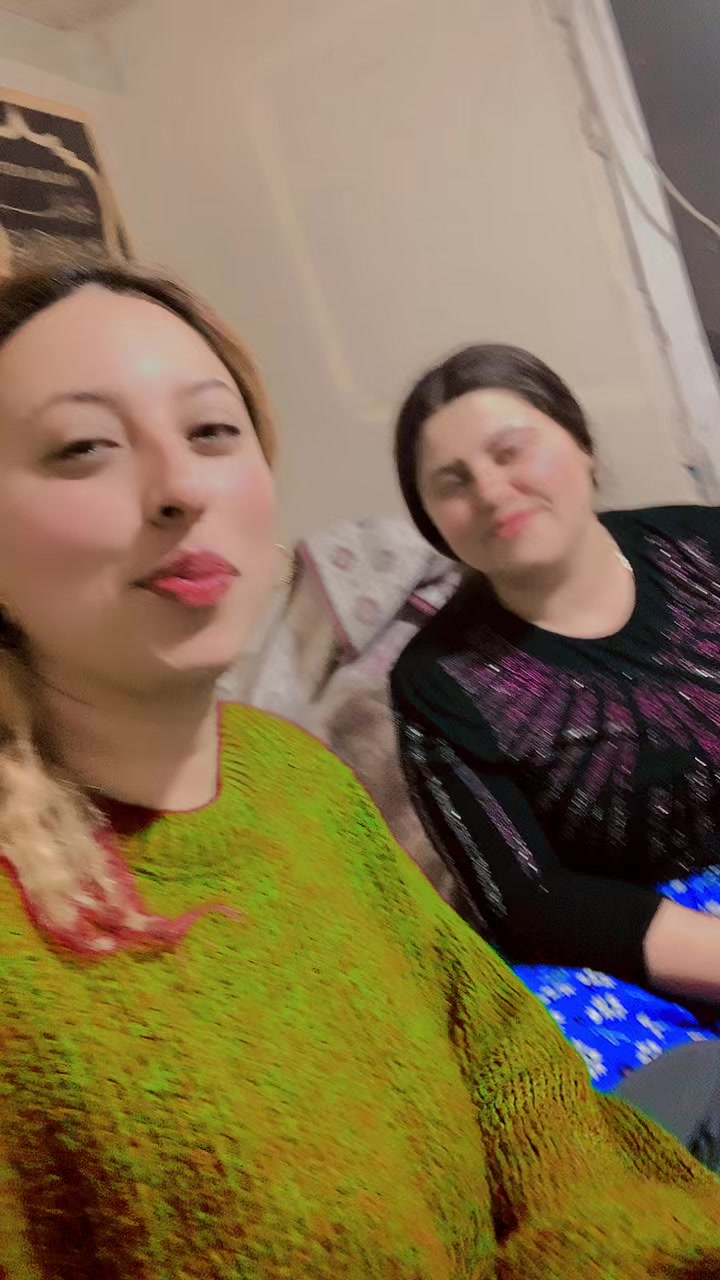 @Esen.Kara&ccedil;ay