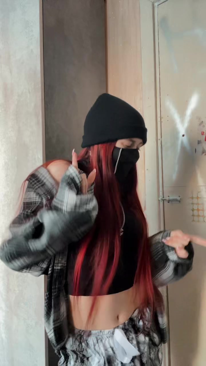 @𝕾𝖊𝖗𝖆𝖋𝖎𝖒𝖆