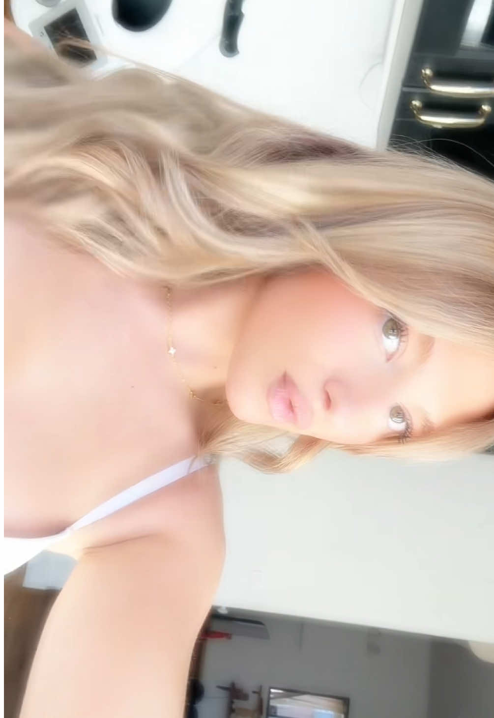 @𝐌 𝐀 𝐄 🍒