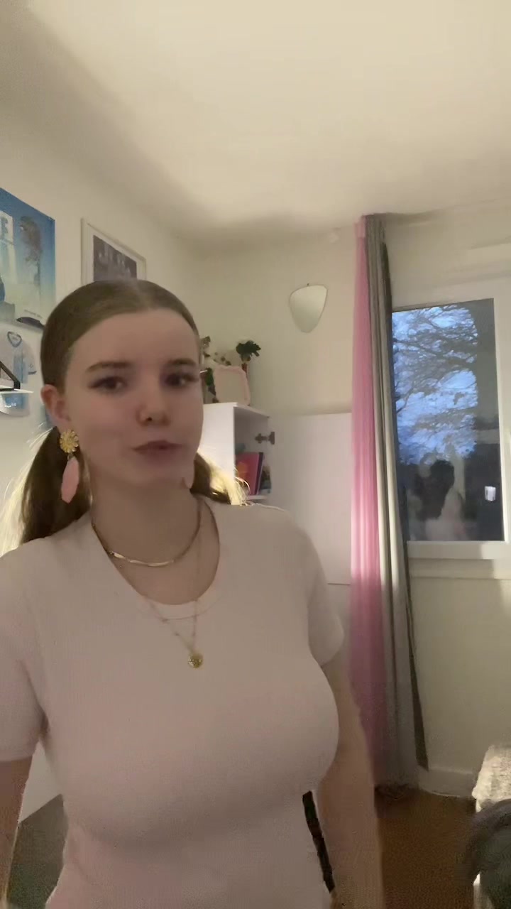 @𝓐𝓷𝓰𝓮'✰