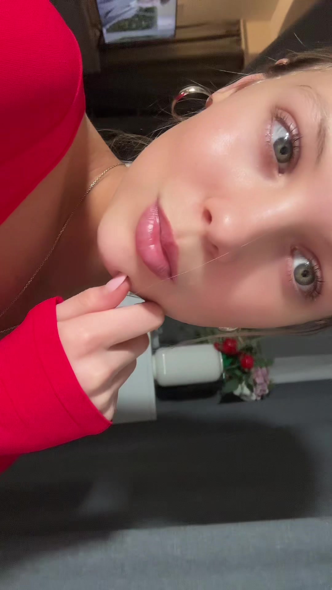 @𝘭𝘪𝘭𝘭𝘺