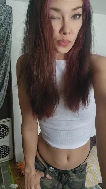 @Thegirlwiththecursemark