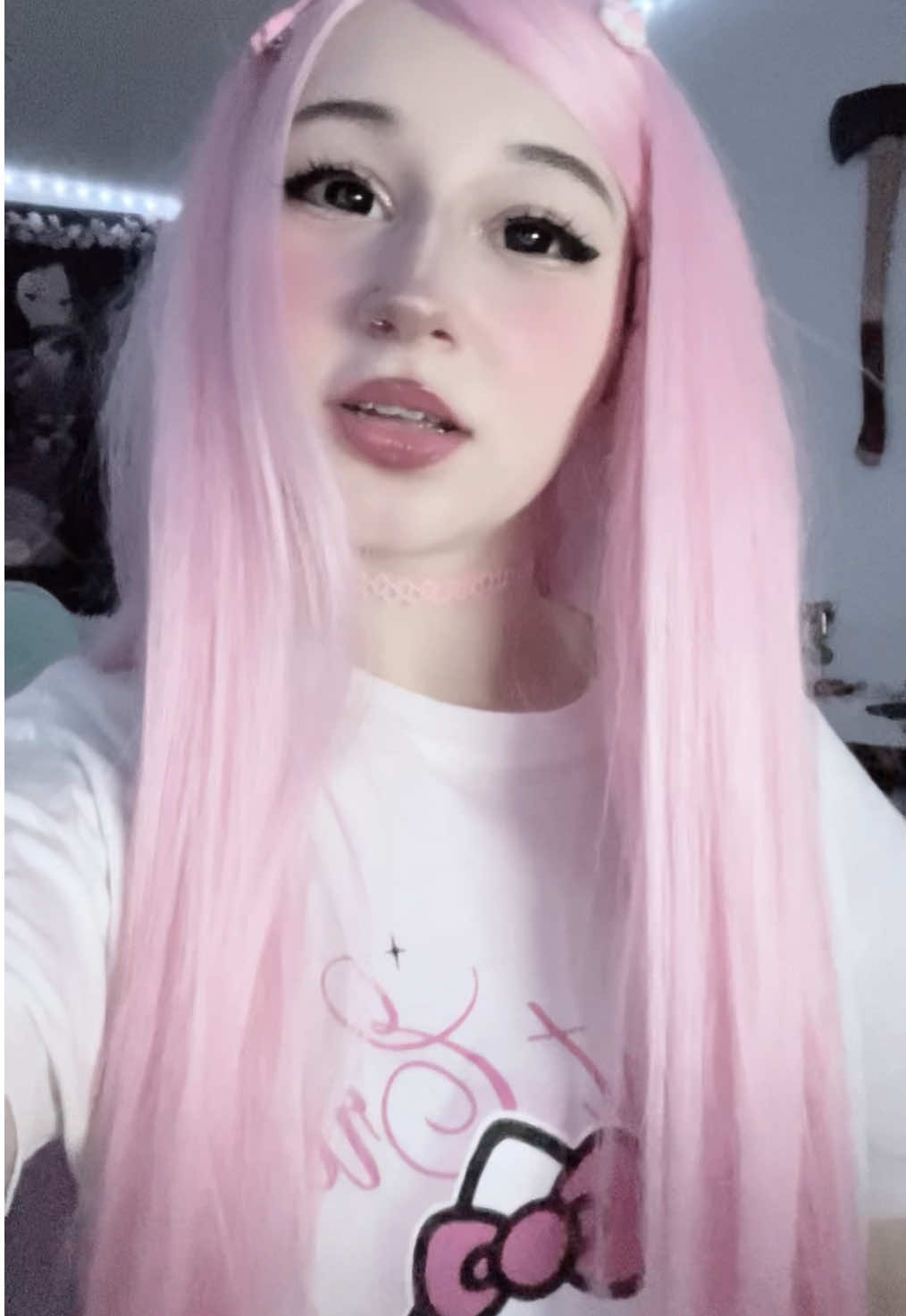 @Meow🐾🎀