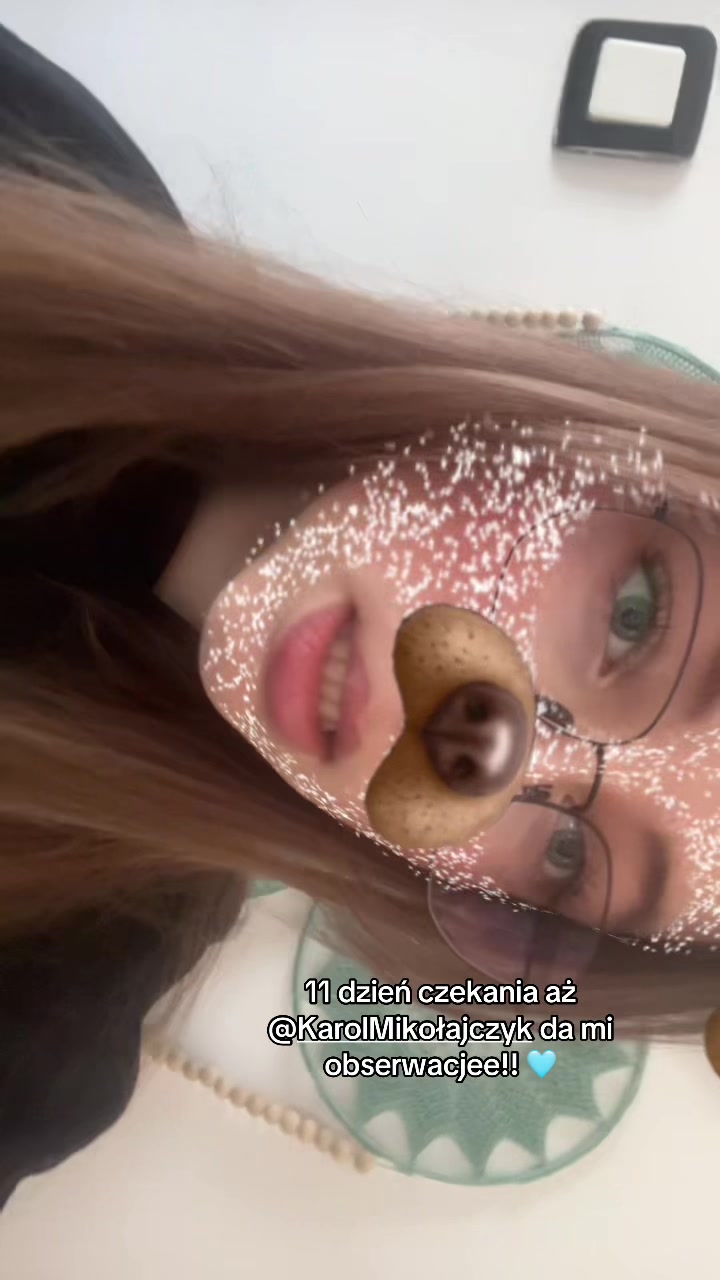 @karolvibezone