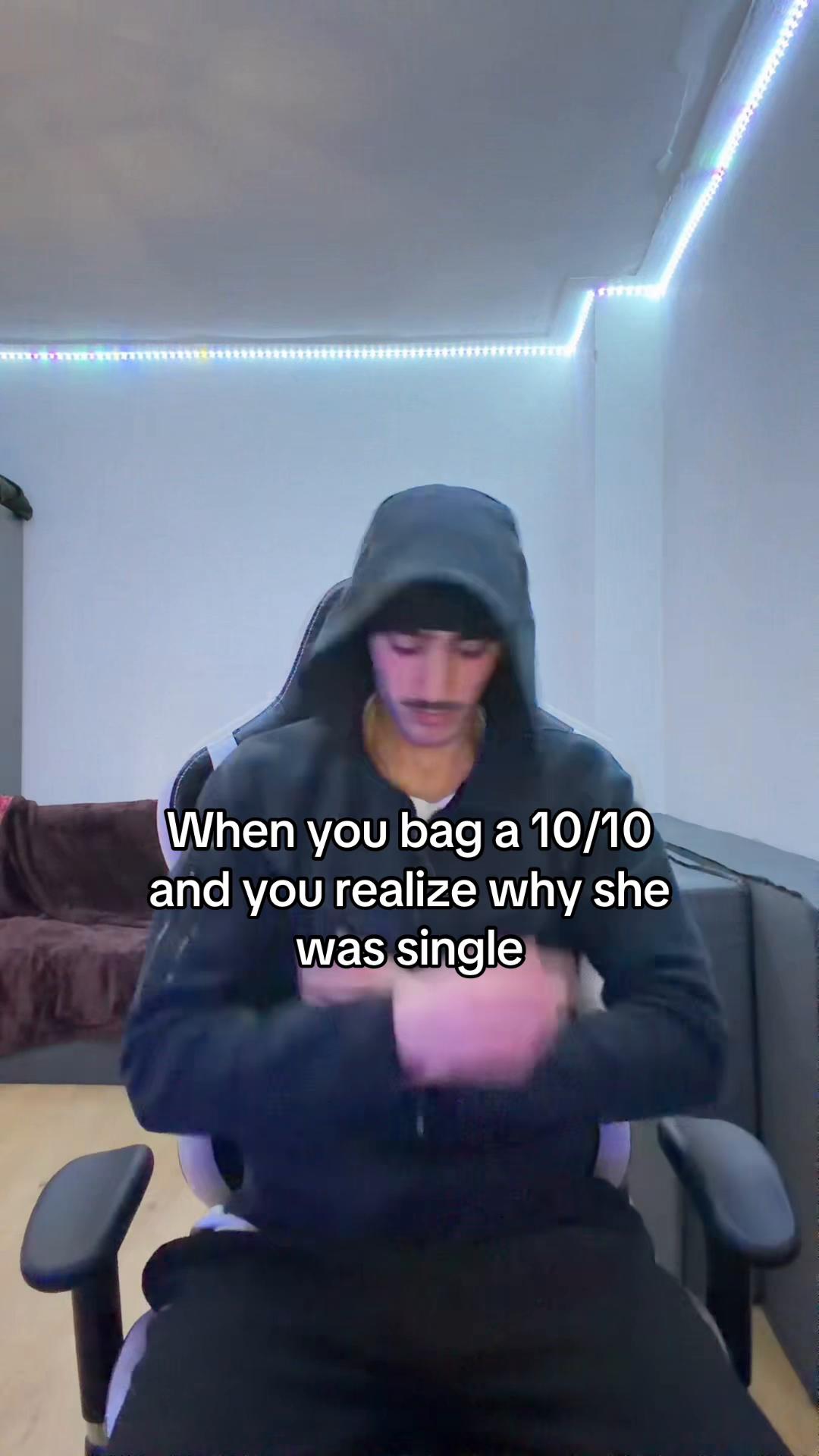 @𝓤𝔃𝔃𝓲シ
